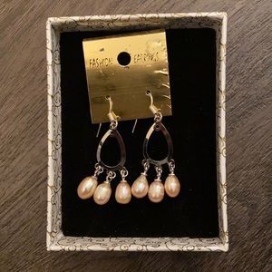 Brand new earrings never worn.